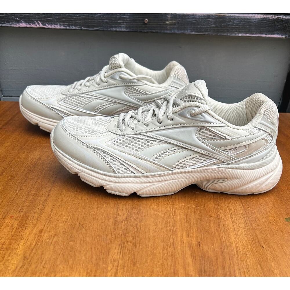 Reebok Bellwave Training Shoes Womens Size 9 Beige Cream Athleisure Sneakers - Picture 1 of 9